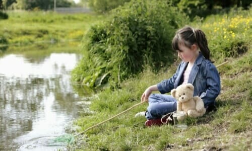 should-you-take-your-pets-fishing